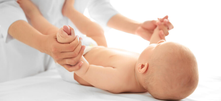 Bienfaits du massage pour bébés