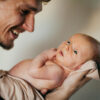 La psychologie d'un homme après la naissance